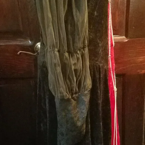 Charades Maxi Renaissance Dress - Picture 6 of 9